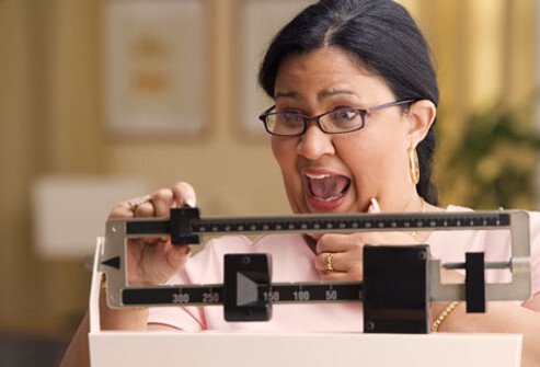 Shedding some pounds can prevent some of the symptoms of diabetes.