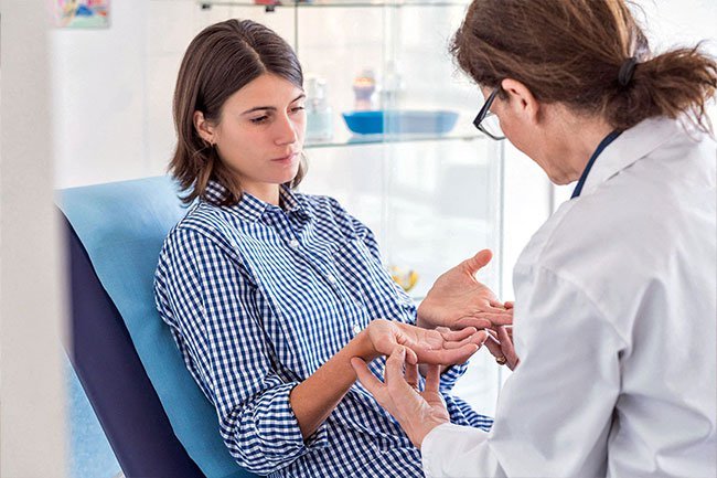 See a doctor for a rash that doesn't go away or that is uncomfortable. 