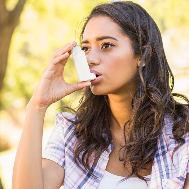 There are many unusual symptoms of asthma, including sighing, difficulty sleeping, anxiety, chronic cough, recurrent walking pneumonia, and rapid breathing. These symptoms may vary from individual to individual. These asthma complexities make it difficult to accurately diagnose and treat asthma.
