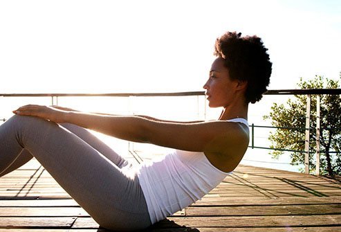 Incorrectly performing situps can flatten the natural spine curve and cause back pain. 