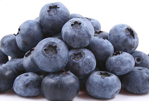 Research in animals shows that blueberries may help protect the brain from the damage caused by free radicals and may reduce the effects of age-related conditions such as Alzheimer's disease or dementia.