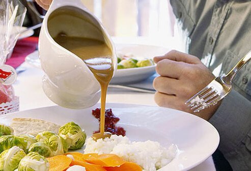 All that butter, heavy cream, and whole milk help cram about 240 calories into one cup.
