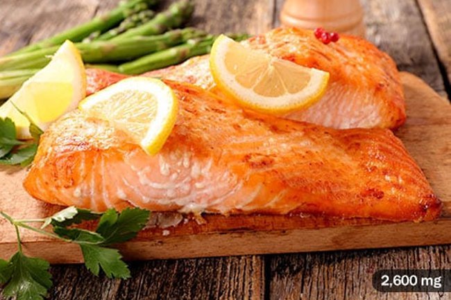 Farmed salmon have very high levels of omega-3 fatty acids. 
