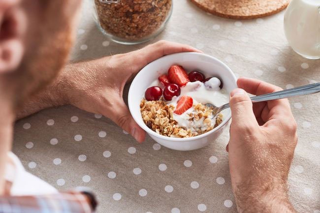 Yogurt supplies you with potassium, protein, calcium, and probiotic bacteria. 