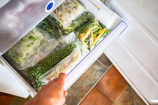 To avoid freezer burn, seal all packaging tightly in a freezer bag.
