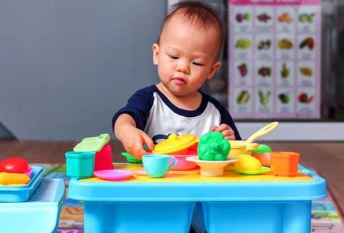 >You can use baking soda instead of harsh chemicals to get grime off your baby tray, highchair, and toys.