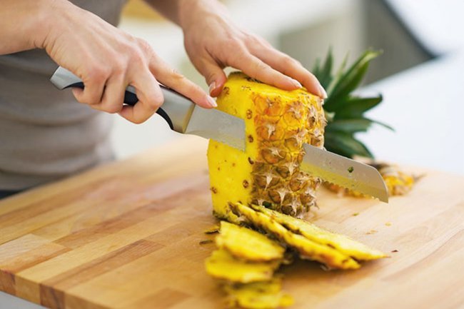 There's a right and a wrong way to cut a pineapple. 