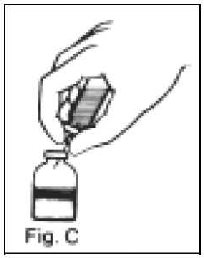 Insert needle into the rubber seal - Illustration