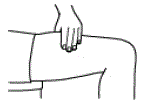 Use the other hand to pinch a fold of skin at the cleaned injection site - Illustration