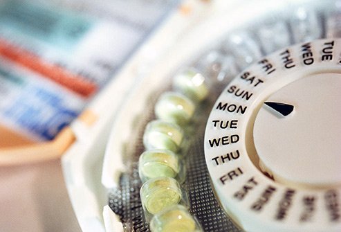 Birth control pills and corticosteroids are two medications that may lead to weight gain and stretch marks. 