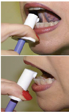 Point the nozzle into your mouth and under your tongue - Illustration