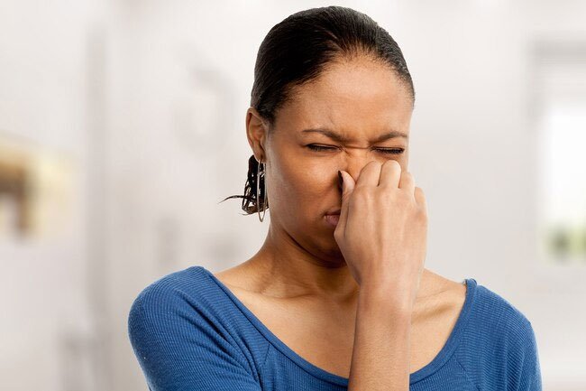An inability to break down trimethylamine may lead to fishy smelling odor.