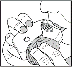 Peel back the lid to open the tray - Illustration