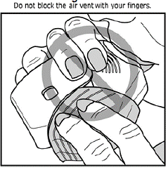 The tray contains a desiccant to reduce moisture. Do not eat or inhale. Throw it away in the household trash out of reach of children and pets - Illustration