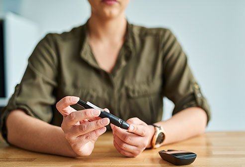 Type 2 diabetes symptoms can be managed by diligently controlling blood sugar levels.