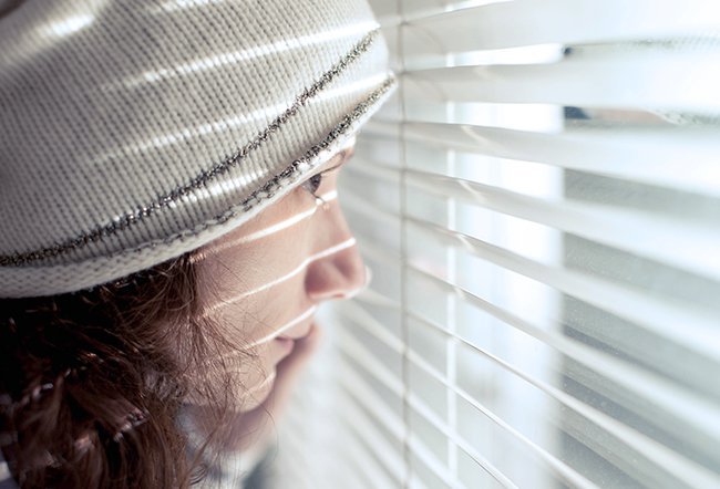 Being paranoid means having a feeling of extreme worry because you believe that other people do not like you or are trying to harm you. Being paranoid means having a feeling of extreme worry because you believe that other people do not like you or are trying to harm you.