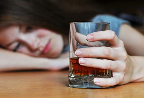 Blue-eyed individuals are more likely to drink alcohol and to become addicted to it, according to results of a study published in 2015.