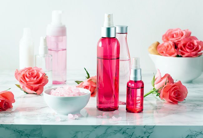 Rose water is flavored water that is of medicinal, cultural and religious importance in various places all around the world. Rose water offers various cosmetic and health benefits because of the presence of phenolic compounds, volatile oils and aromatic compounds in it. It seems to be good for the skin, hair, mind, throat and gut. 