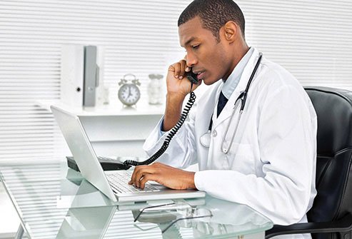 Some symptoms following tooth removal require a doctor’s care.
